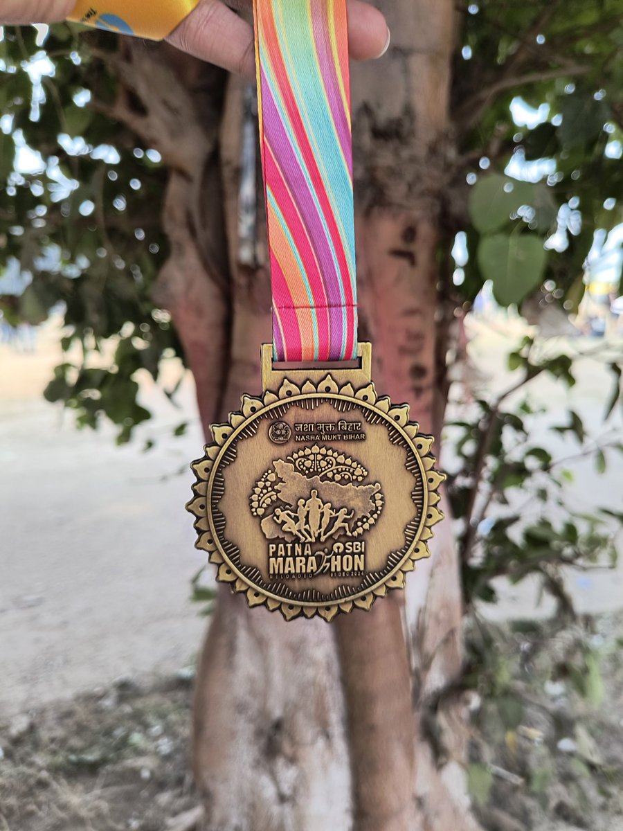 aastha002's tweet photo. Runner's high is real! Finished my first 10 KM run at 01:34:17. Felt surreal.
Always wanted to get back to running & it happened last Sunday - an impromptu run that reminded me why it makes me feel so alive! #BacktoRunning #SBIPatnaMarathon #runnerslife #runnerscommunity https://t.co/QUZW6rkWZv