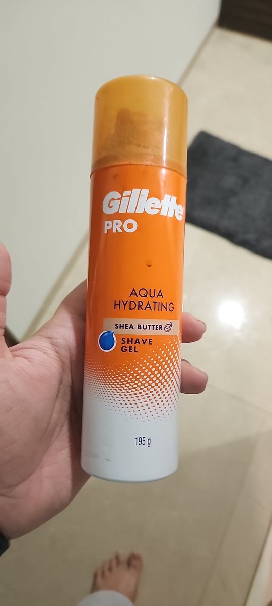 jaykarnik's tweet photo. Hey @GilletteIndia @Gillette bought a new product to try and extremely disappointed with the quality. Barely used it for a few days, can is probably 80% full, but no gel comes out on pressing button. You guys need to do much better quality control on your products.

1/2 https://t.co/cl3jFL0J41