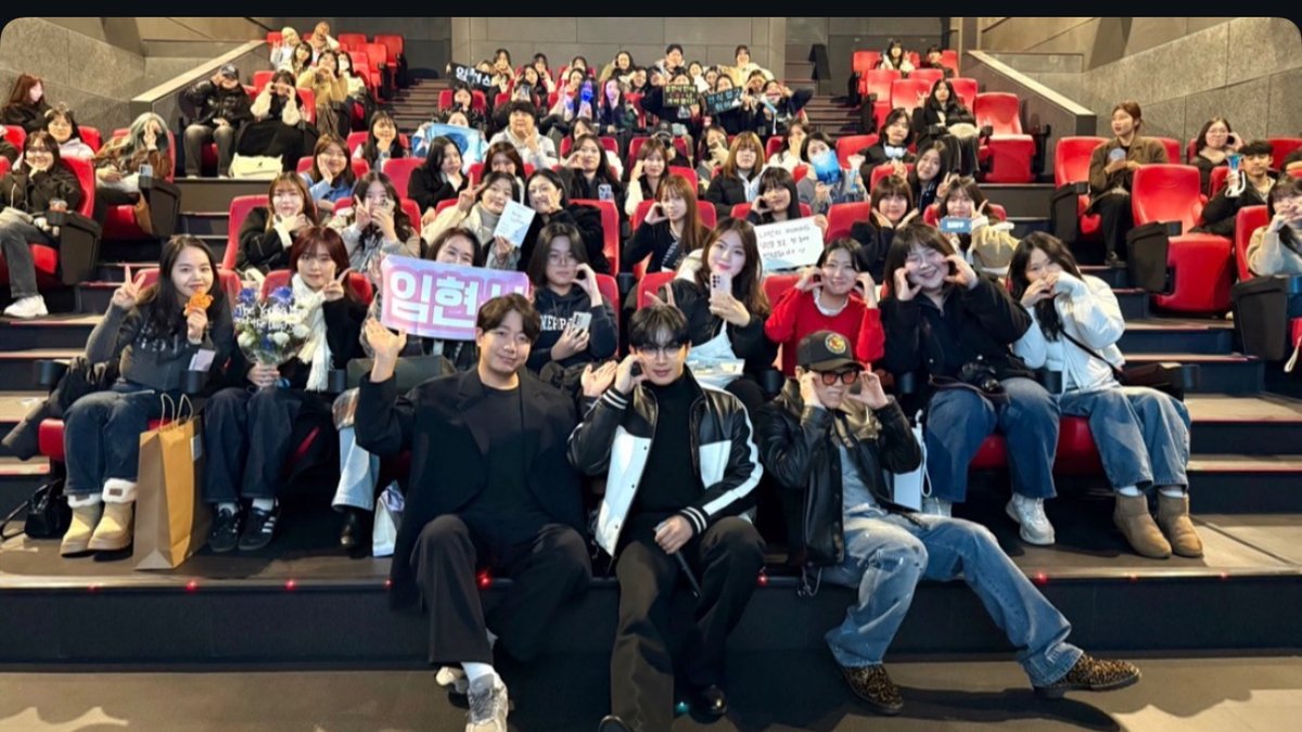 sikkie10's tweet photo. Jadilah walau yg paling jauh seatnye💕 https://t.co/lG0x5amCD7