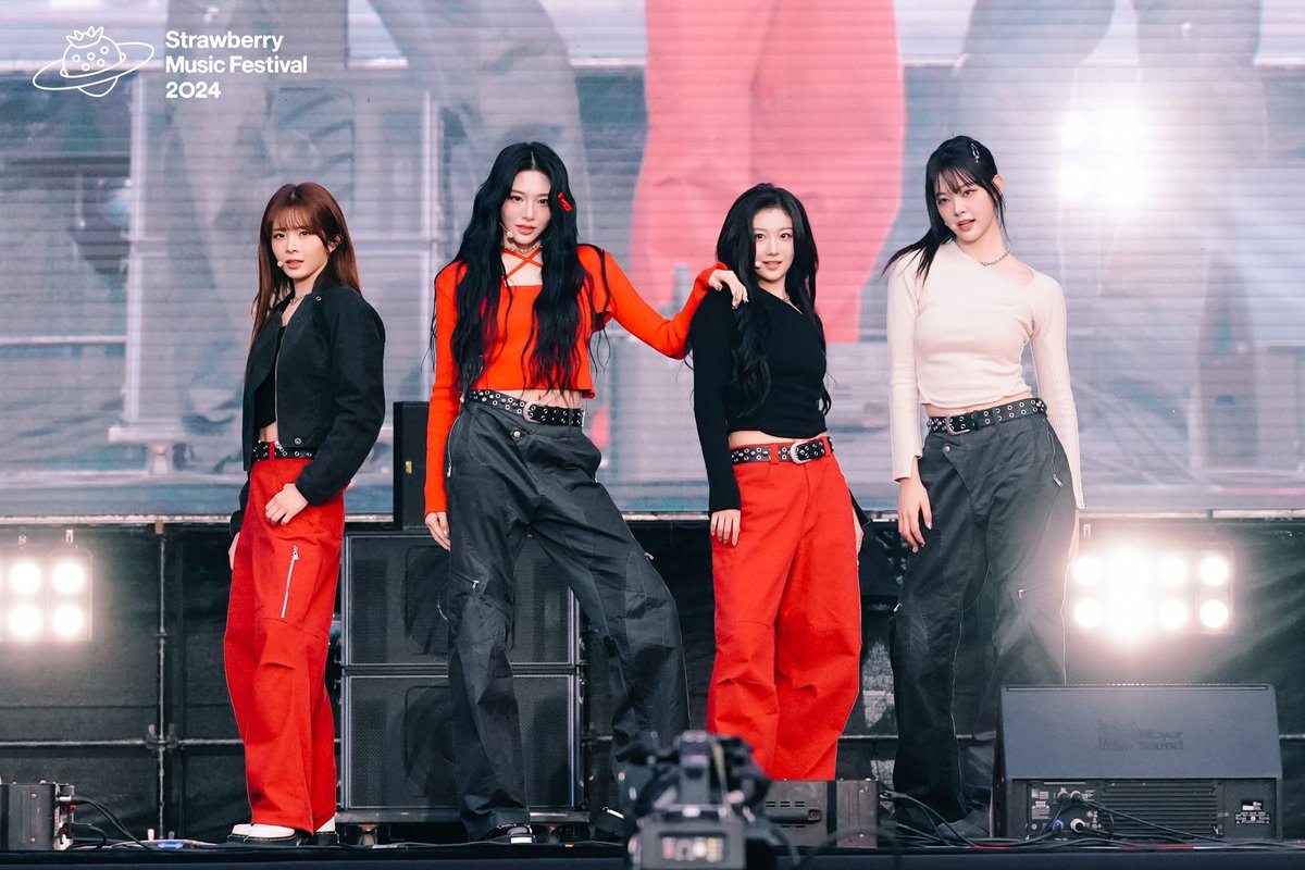 cleaaan1's tweet photo. 241207  tripleS strawberry music festival 

©️摩登天空

#tripleS #트리플에스 #トリプルS #トリプルエス #トエス
 #카에데 #Kaede #山田楓 #코토네 #Kotone #嘉味元琴音 #신위 #Xinyu #周心语 #린 #Lymn #川上凜 https://t.co/wlpxenTl7K