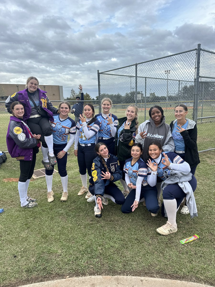 Fall is officially wrapped and what a way to end it. 3-0 outscoring our opponents 30-11 at the Diamond O Winter Wonderland. Fall has been a great season. 2 commitments so far &amp; tons of campus tours &amp; camp invites for all our girls. We are looking forward to a great summer