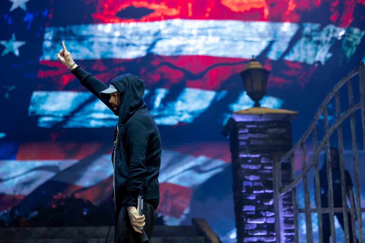 Marshall Mathers (@eminem) on Twitter photo ABU DHABI THANK U!!! ⚰️ <a href="/F1/">Formula 1</a> <a href="/ymcofficial/">Yas Marina Circuit</a> <a href="/SkylarGrey/">Skylar Grey</a> Full gallery on Eminem.com 📸 Jeremy Deputat ABU DHABI THANK U!!! ⚰️ <a href="/F1/">Formula 1</a> <a href="/ymcofficial/">Yas Marina Circuit</a> <a href="/SkylarGrey/">Skylar Grey</a> Full gallery on Eminem.com 📸 Jeremy Deputat