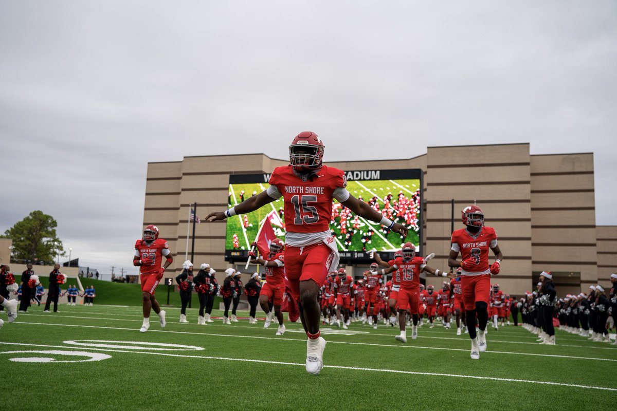 When we play North Shore football Nobody in the state of Texas can mess with us.💯