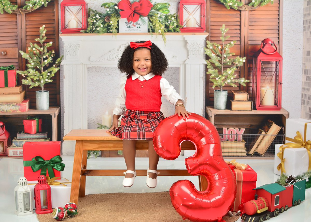 Mariatejeda06's tweet photo. @Mariatejeda06 Hoy estamos de fiesta, la sabiduría echa persona está de cumpleaños, Dios bendiga a mi Chiquita Gianna este y todos los días. Llegaste a nuestras vidas a cambiarlo todo, eres muy tierna, cariñosa, revoltosa y peleona, te amo! Fotos estudio @yohanselrosario🎉🎉🎊🎊 https://t.co/qD9r0QgKq1