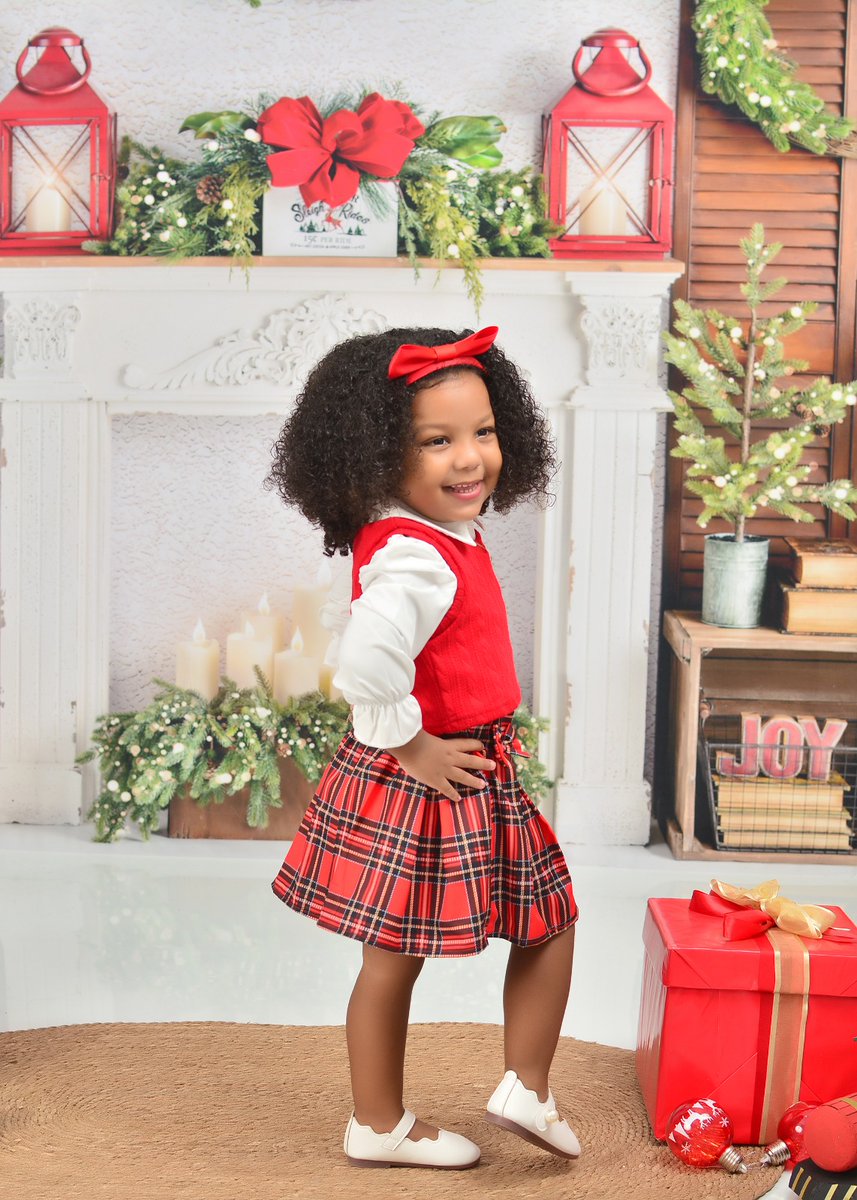 Mariatejeda06's tweet photo. @Mariatejeda06 Hoy estamos de fiesta, la sabiduría echa persona está de cumpleaños, Dios bendiga a mi Chiquita Gianna este y todos los días. Llegaste a nuestras vidas a cambiarlo todo, eres muy tierna, cariñosa, revoltosa y peleona, te amo! Fotos estudio @yohanselrosario🎉🎉🎊🎊 https://t.co/qD9r0QgKq1