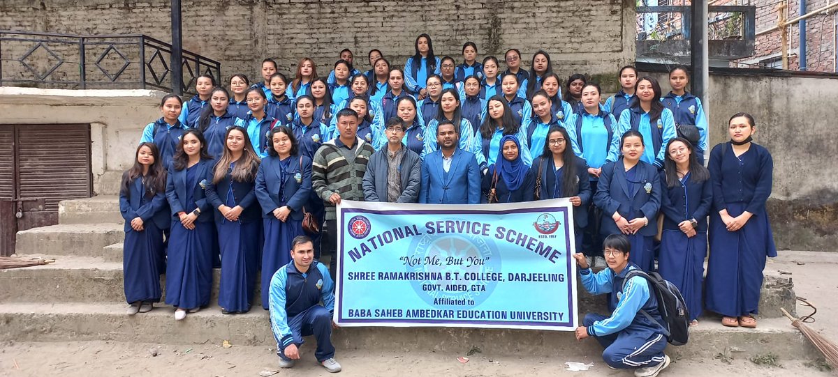 SRBT_College's tweet photo. SRBT College (Govt.Aided) NSS Unit, Darjeeling Conducted intensive volunteering  of Market Cleaning activities under theme  Ye Diwali MY Bharat Wali.
#YASMinistry
#NSSIndia
#NCTE 
#UGC 
#WBHE 
#WbGovt 
#GTA
#rdnsskolkata
#NYKS
#BSAEU
#BEdCollege
#DiwaliwithMYBharat 
#sevakaeksaal https://t.co/UBj6IiB6UN