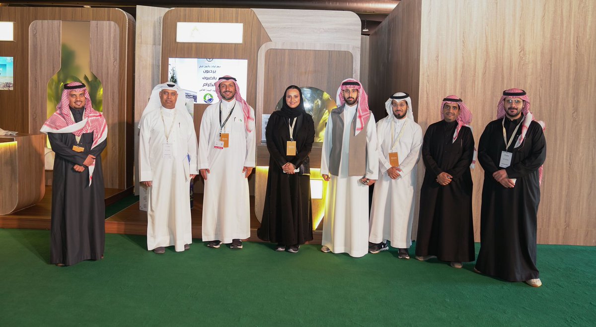 AsharqiaChamber's tweet photo. يزور عدد من أعضاء لجنة البيئة بـ #غرفة_الشرقية برئاسة نائب الرئيس هشام بن علي الجبر المؤتمر السادس عشر للأطراف (COP16) والمعرض المصاحب له حيث يعقد في الرياض ويستمر حتى 13 ديسمبر الجاري،.
ويعد المؤتمر حدث دولي رئيسي تجتمع فيه الجهود العالمية لمكافحة التصحر وتدهور الأراضي. https://t.co/f6CbiEGG8Y