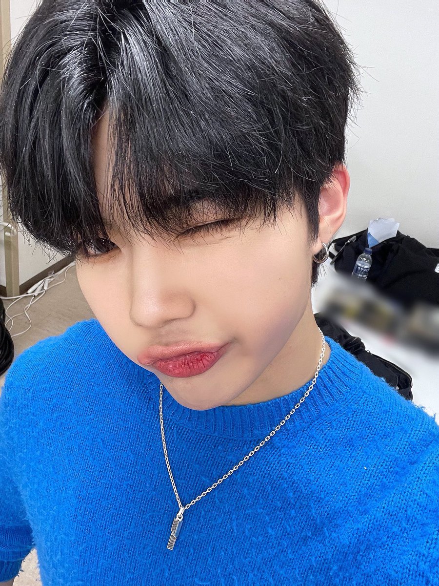 건욱이 너무너무 기특해
거누기도 핫팩 잘 챙기고 감기 조심하깅 💙