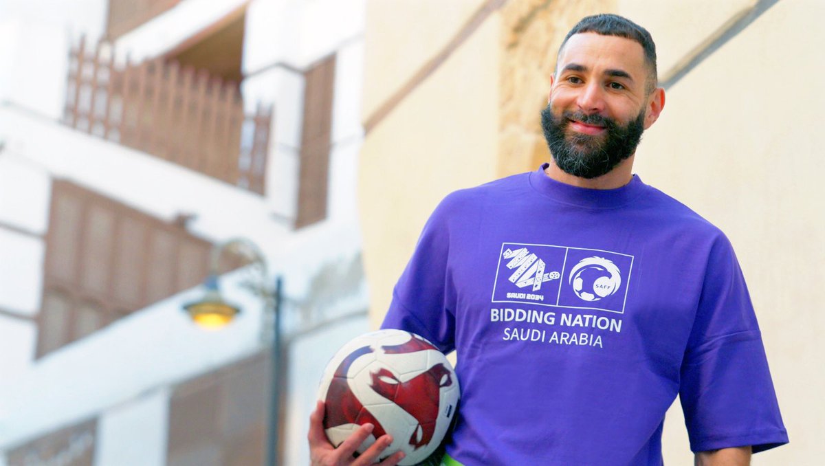 Benzema's tweet photo. Looking to the future with the @Saudi2034bid 🇸🇦🏆 https://t.co/Z8ZsUDaFUr