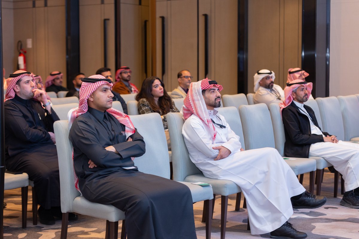 ibex_ai's tweet photo. في ندوة "الذكاء الاصطناعي ومستقبل الحوكمة والمخاطر والامتثال"، شاركة @ibex_ai  بالتعاون مع @ESLearning 
في استعراض أحدث الابتكارات التقنية التي تعزز مستقبل الحوكمة والامتثال. شكرًا لكل من حضر وتفاعل معنا! https://t.co/ArMY8n9mUM
