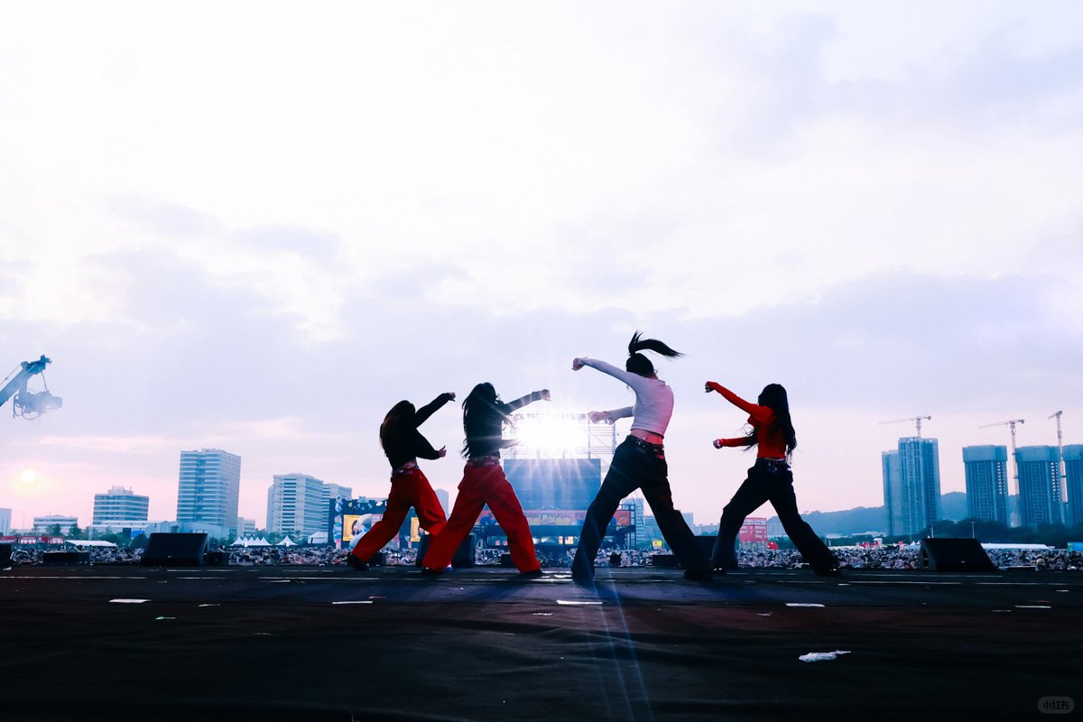 cleaaan1's tweet photo. 241207  tripleS strawberry music festival 

©️84 1073-七仔

#tripleS #트리플에스 #トリプルS #トリプルエス #トエス
 #카에데 #Kaede #山田楓 #코토네 #Kotone #嘉味元琴音 #신위 #Xinyu #周心语 #린 #Lymn #川上凜 https://t.co/jOFM7OFJig