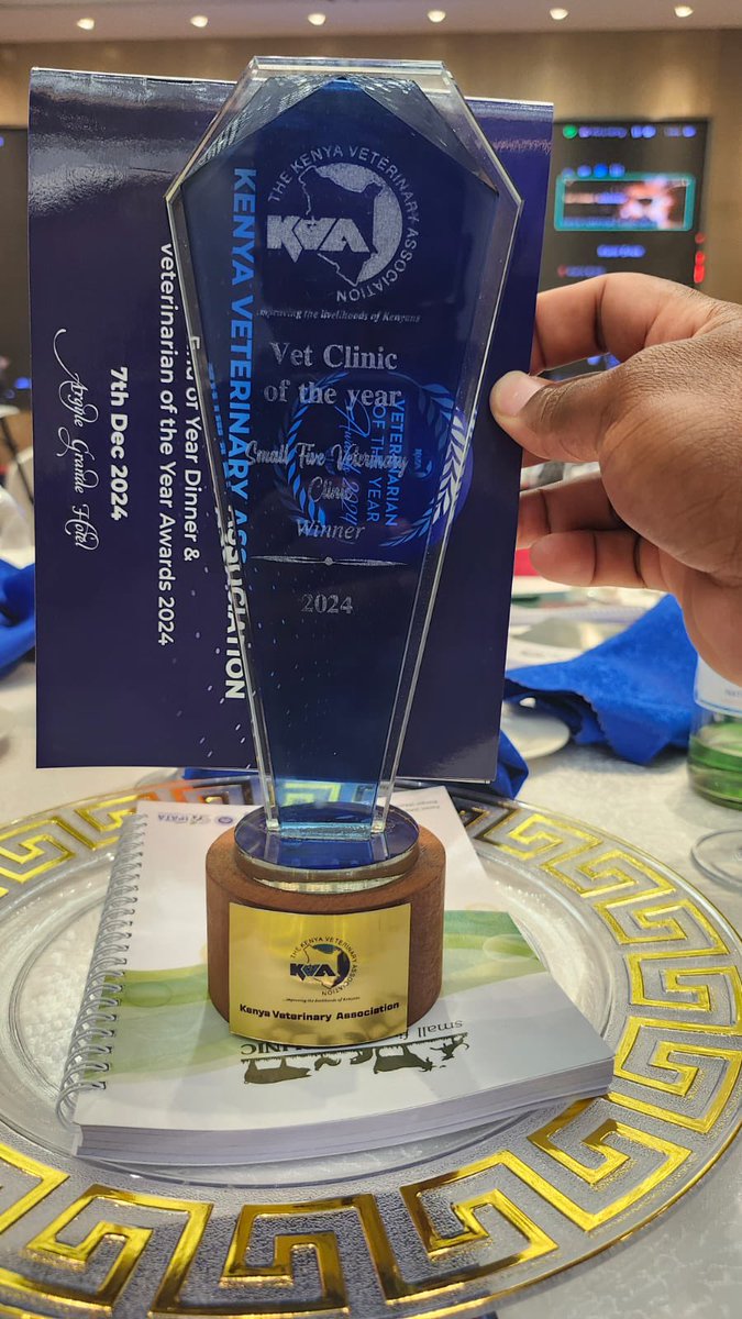 SMALLFIVEVET's tweet photo. 🏆🐾 Another one!! 🥳

This win is for YOU! ❤️🐕🐈

#BestVetClinic2024 #VetOfTheYearAwards #SmallFiveVetClinic #AnimalCareChampions #PetCareExcellence #AnotherOne #ThankYou https://t.co/w5Vw4suAXF