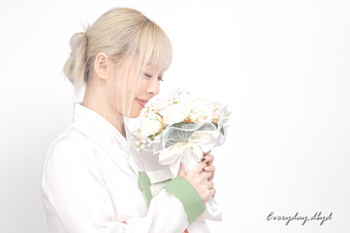 #비비 #ViVi #黃珈熙
#HAPPYVIVIDAY
Taken: 240915