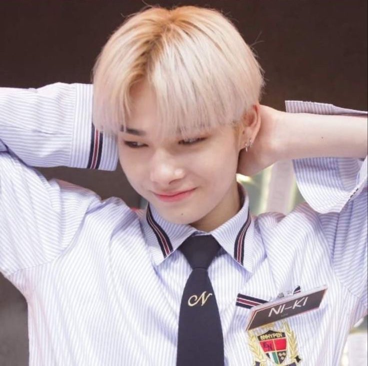 nikishourly's tweet photo. Happy birthday to our Ni-ki ❤️ Thank you for bringing so much joy and love into engenes life’s 🥺🤍 Keep shining our bright star kid we love you so much! 

STARS ALIGN FOR NI-KI ⭐️
#OurRe19ningStarNI_KI
#祝ニキ19歳の誕生日
@ENHYPEN @ENHYPEN_members https://t.co/QCxGv9dmsA