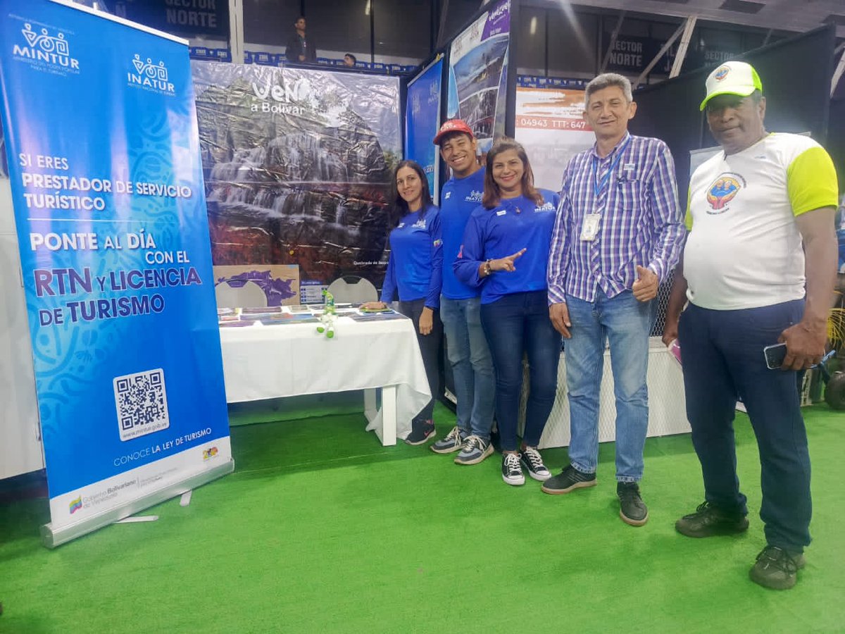 Con la gente de Turismo