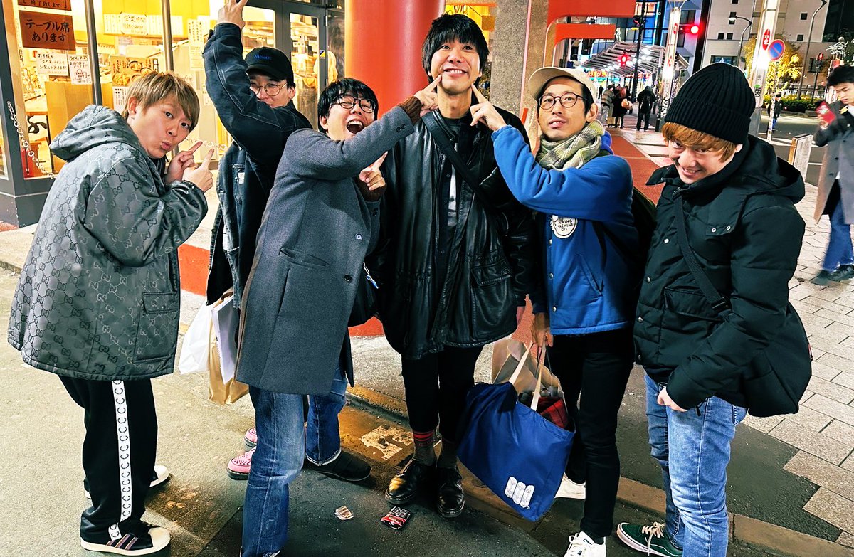 yama_sheet's tweet photo. 色々予定けって駆けつけてくれて、尚且つプレゼントまで🎁
本当にありがとうございました。
幸せです。。。 https://t.co/7Zf5OPWr46