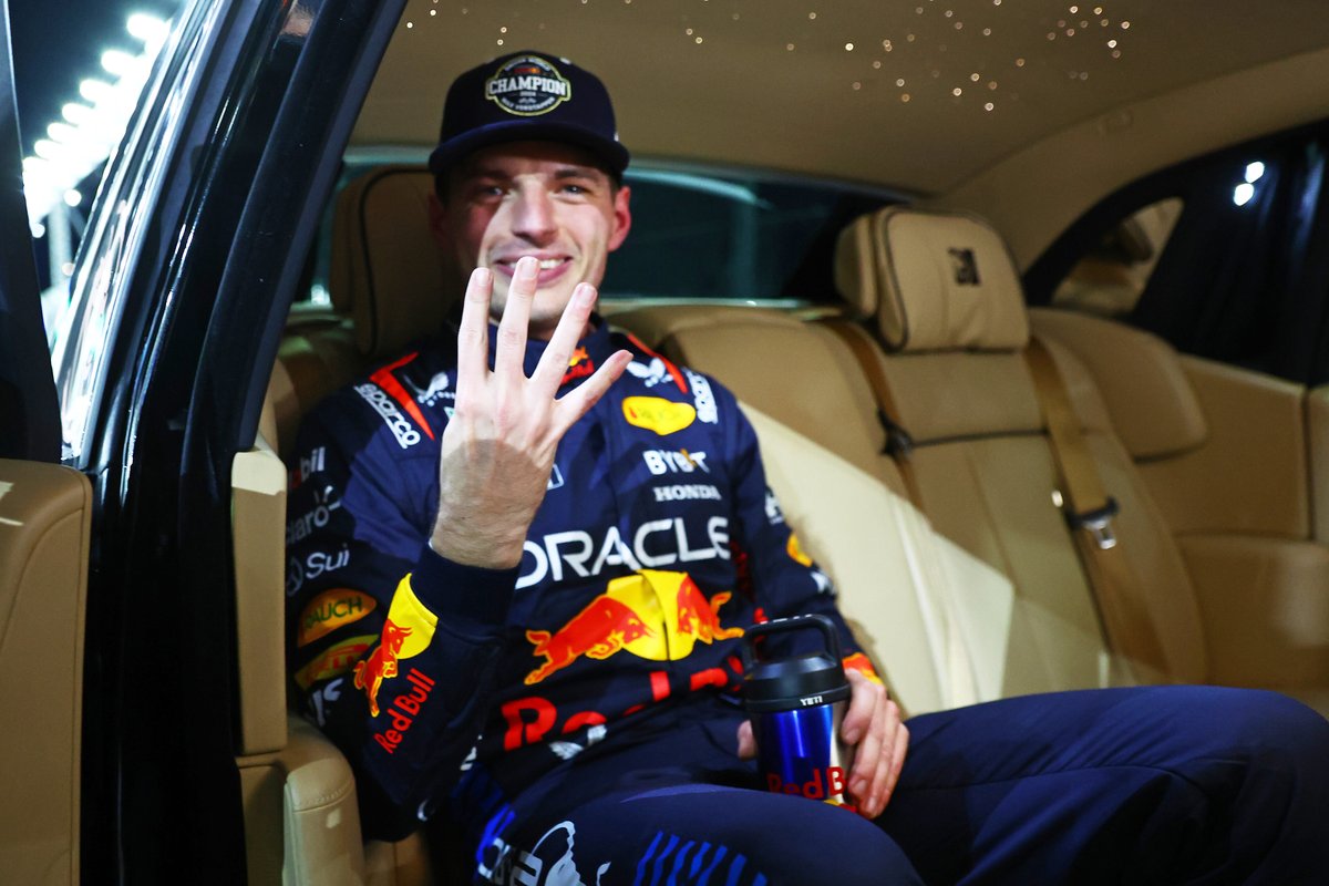TearOffFR's tweet photo. MERCI pour cette saison de folie messieurs ! On a hâte d'être à l'année prochaine ! ���� ❤️

#F1 #AbuDhabiGP