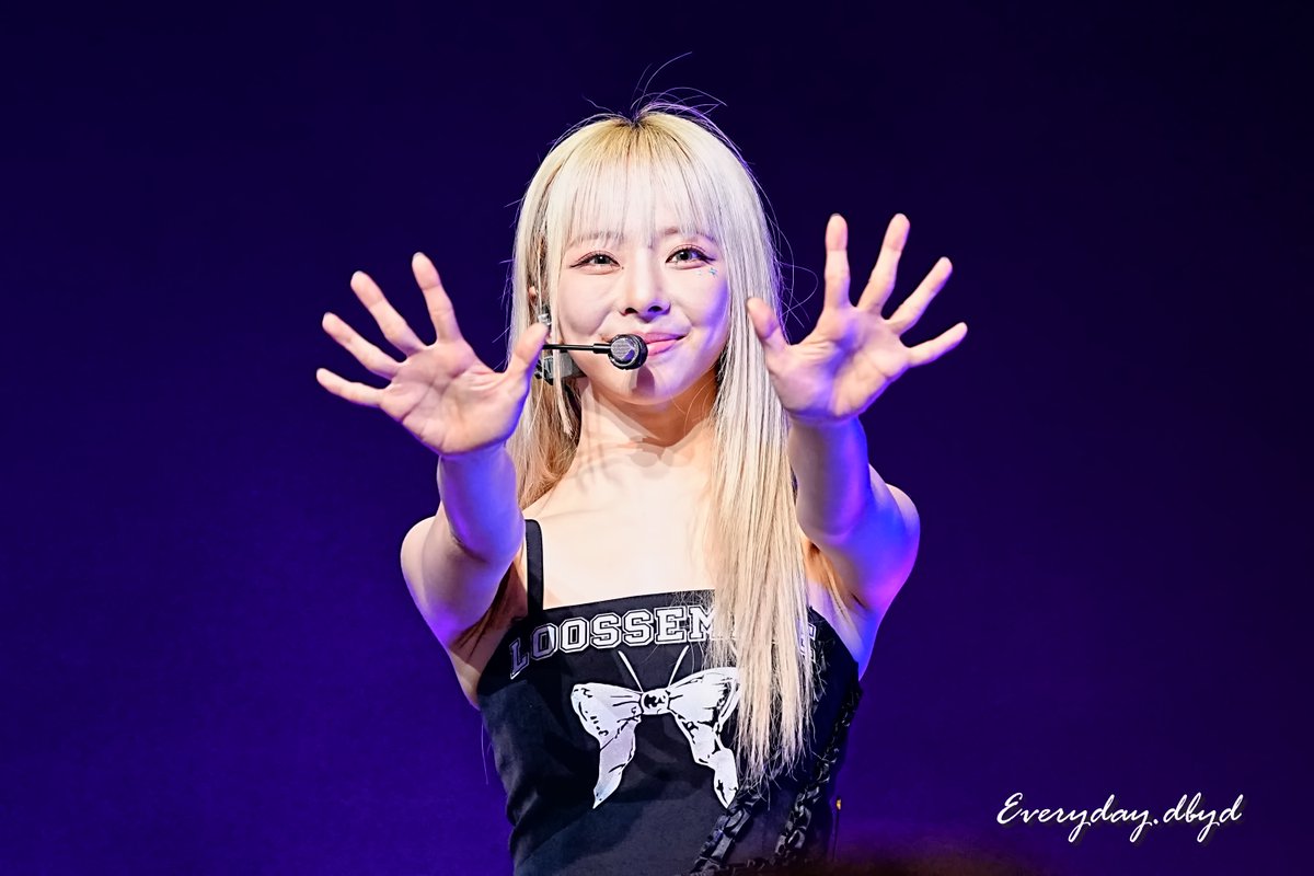 #비비 #ViVi #黃珈熙
#HAPPYVIVIDAY
Taken: 241021