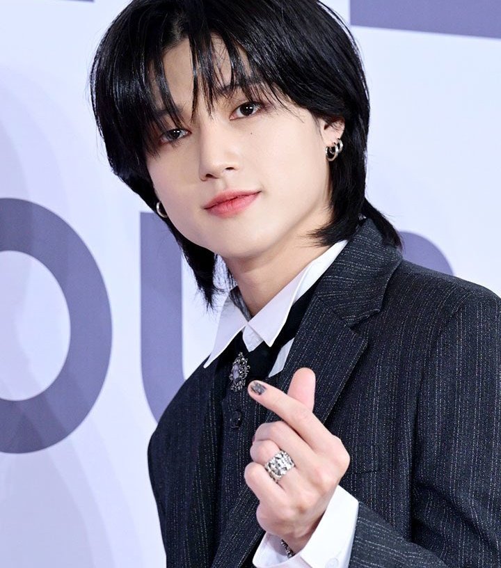 topaznation_'s tweet photo. ATENÇÃO ATINYS! 🚨🗣️🚨🗣️🚨🗣️🚨🗣️🚨🗣️🚨🗣️🚨🗣️

nosso 🐈‍⬛ vem recebendo comentários maldosos nas redes sociais, por favor subam a tag para ele saber que é amado por TODOS nós atinys...

DÊEM RT PLSSS!!! 

#WOOYOUNG #ATEEZ #우영 #에이티즈
#WeLoveYouWooyoung https://t.co/bOpyZtRzZ2