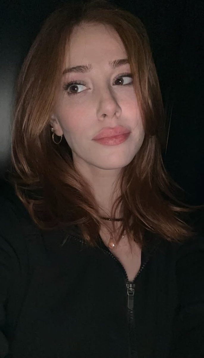 letchez7_'s tweet photo. ❤️ Mi Pelirroja #ElcinSangu https://t.co/IEnHO80Ujw