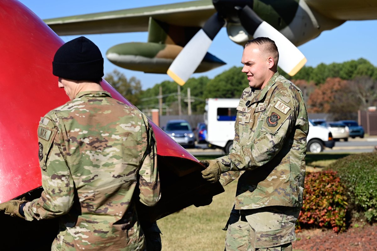 U.S. Air Force tweet media