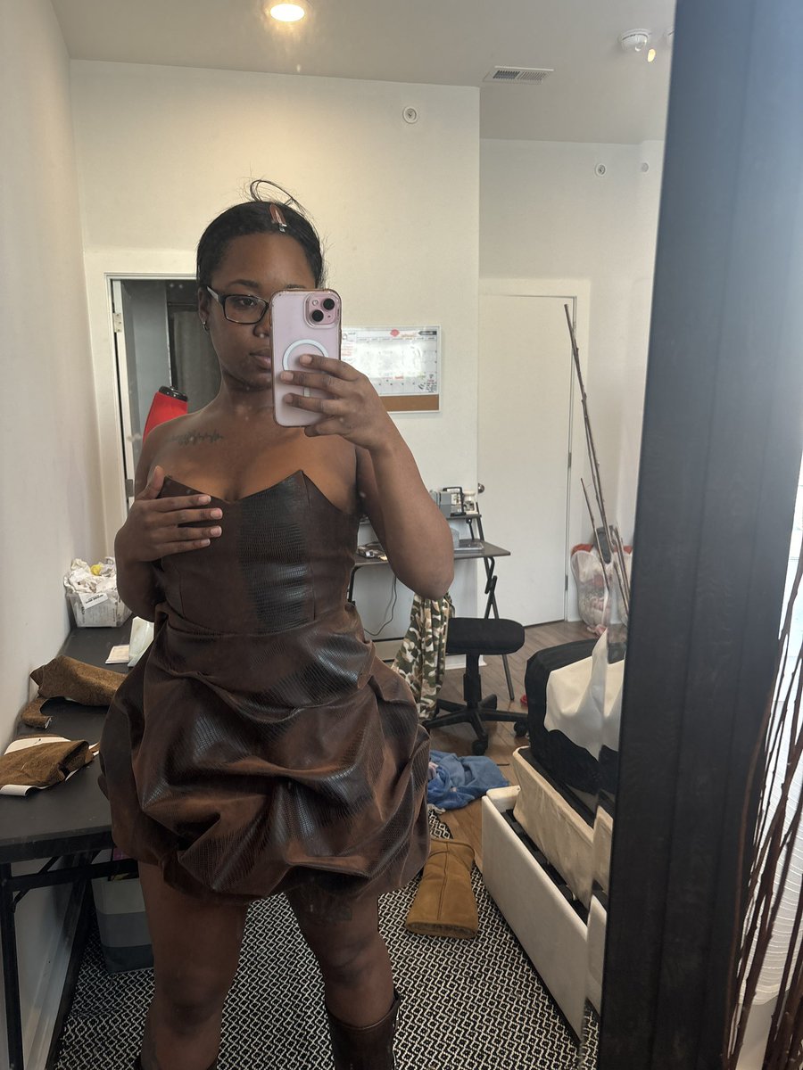 Trendsetter_K's tweet photo. Dress Designed by Me🤎 https://t.co/BwAD92yyeP