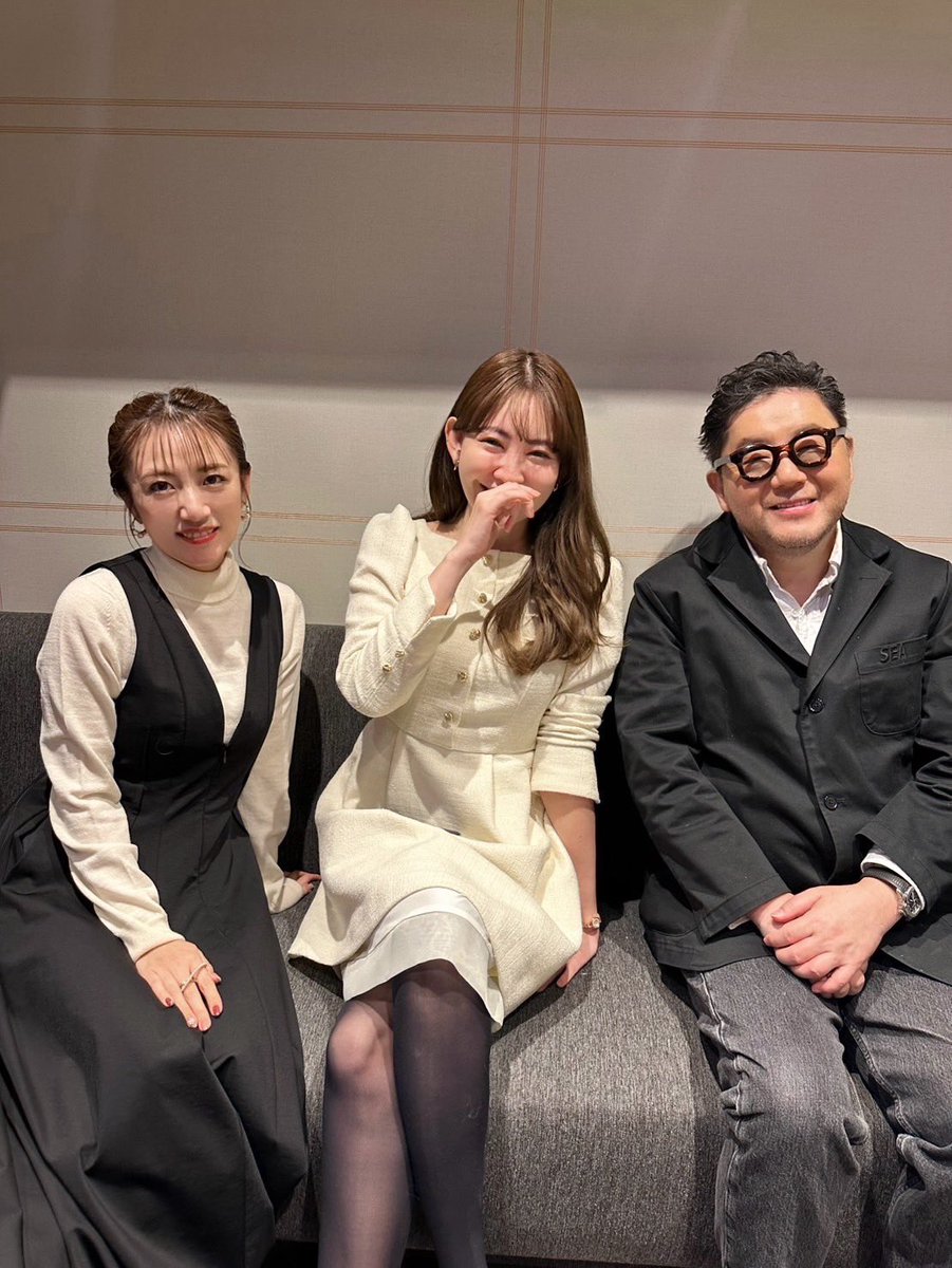 kojiharunyan's tweet photo. AKB48 19周年おめでとうございます✨
そして劇場リニューアル&amp;公演初日おめでとうございます🙇‍♂️未来を感じる素晴らしい公演でした！ここからたくさんのストーリーが生まれるのを楽しみにしています😌🎞️
秋元さんもたかみなももう19年来の仲間🤣今も昔も最高のグループ🫶🏻 https://t.co/KaQCEsEzRh