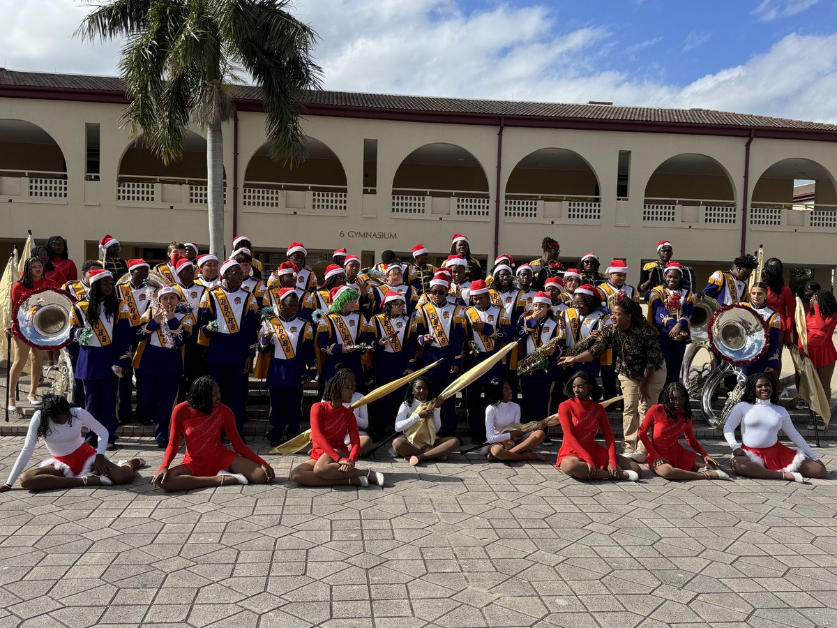 BoyntonBeachchs's tweet photo. Yesterday, December 7th, our Tiger Sound Marching band participated in the Boynton Beach Holiday parade! #TigerPride #BBCHS 💜💛 https://t.co/agwQCmbL1e