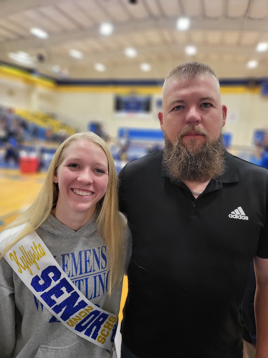 KyllystaD's tweet photo. 💛💙Senior Night💙💛
Shout out to all the senior parents &amp; families for making this night spectacular. It's is truly appreciated when members of the @SCUCISD school board and @CityofSchertz come out to support. @ClemensWrestli1 @scbuffalostrong @CruitClemens @SamuelClemensHS https://t.co/EDjjapjezx