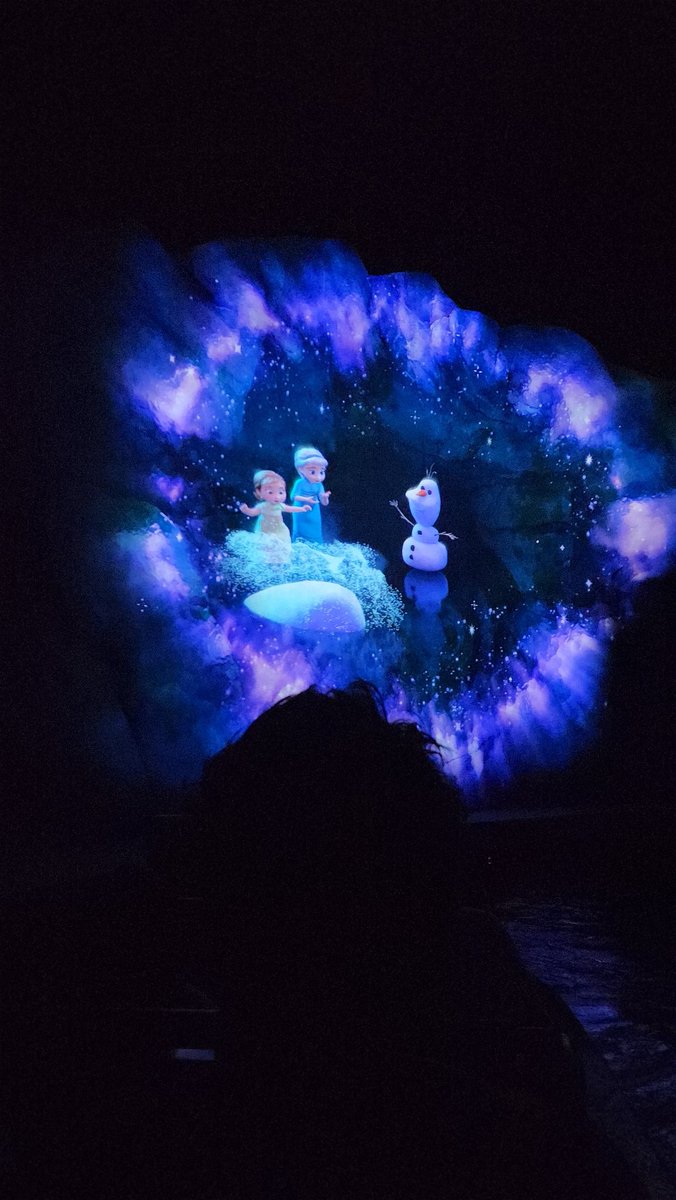 SusanSusanto17's tweet photo. Frozen ❄️

HANDS DOWN my absolute favorite 🚣‍♀️ ride #Disney #TokyoDisneySea #frozen #Tokyo #Japan https://t.co/zMqH0yi4nv