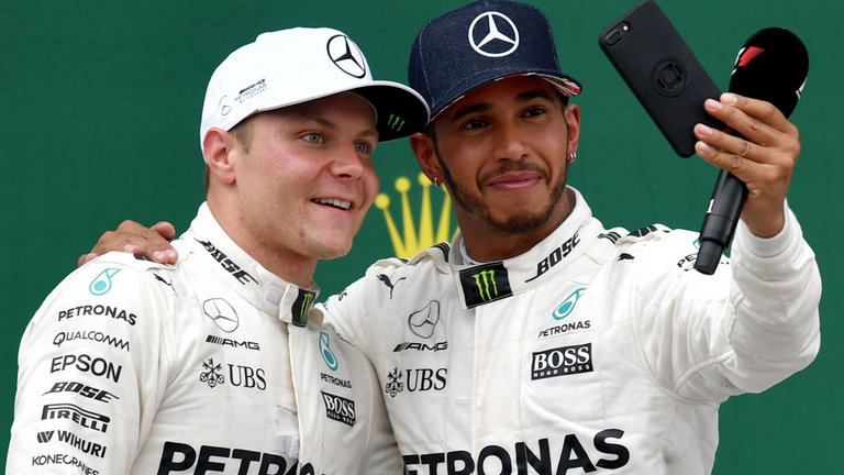 BottasArg's tweet photo. Good luck, Lewis 🫂 https://t.co/PrGf4LVwKA