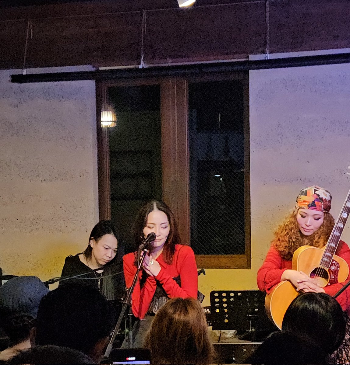 ryujisakkun's tweet photo. ためーずでもやっぱりモノマネやっちゃう陽介さんw
DIVAの歌声は控えるけど陽介さんなら大丈夫だろう(笑)
Hanahちゃんツーショットありがとうございました🙇♂️
#TAMES
#植松陽介
#柴田敏孝
#KB
#宮本美季
#HanahSpring
#neonera https://t.co/Xxp0IBI54Y