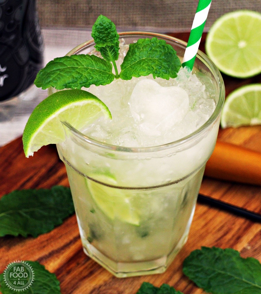 FabFood4All's tweet photo. Celebrate with a Virgin Mojito - a zesty blend of mint, lime juice, and soda water. Raise a glass to memorable moments! https://t.co/EMlLSgGaVv #MocktailHour #Cheers https://t.co/0gBD5tuuPW