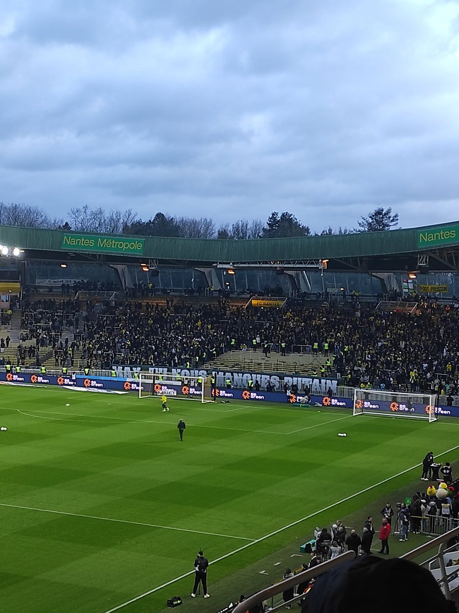 William_jso's tweet photo. Quelle absurdité !!
#FCNSRFC #libertepourlesultras https://t.co/emvi9saXY5