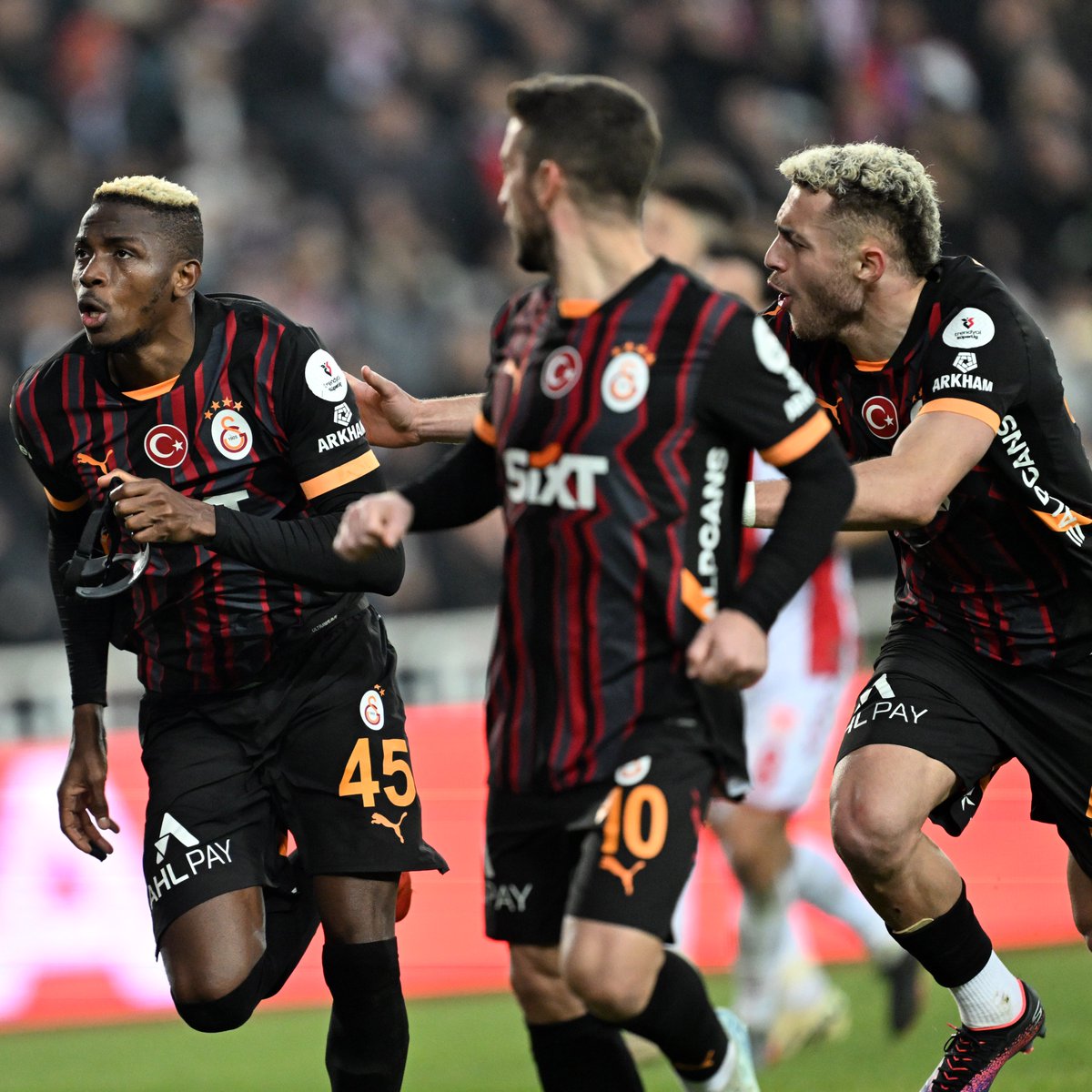 PesindeyizApp's tweet photo. Haluk Yürekli: "Tüm ahlaksızlıklara, tüm talimatlara rağmen Galatasaray yine de kazanıyor. Çünkü güçlü." https://t.co/6gBi3aTBSv