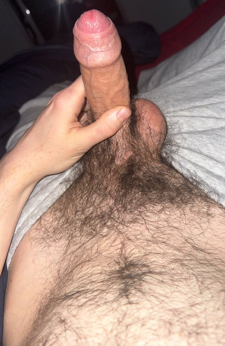 prettyhungg's tweet photo. This veiny dick needs slurping 👀 https://t.co/88i8EQS9tW
