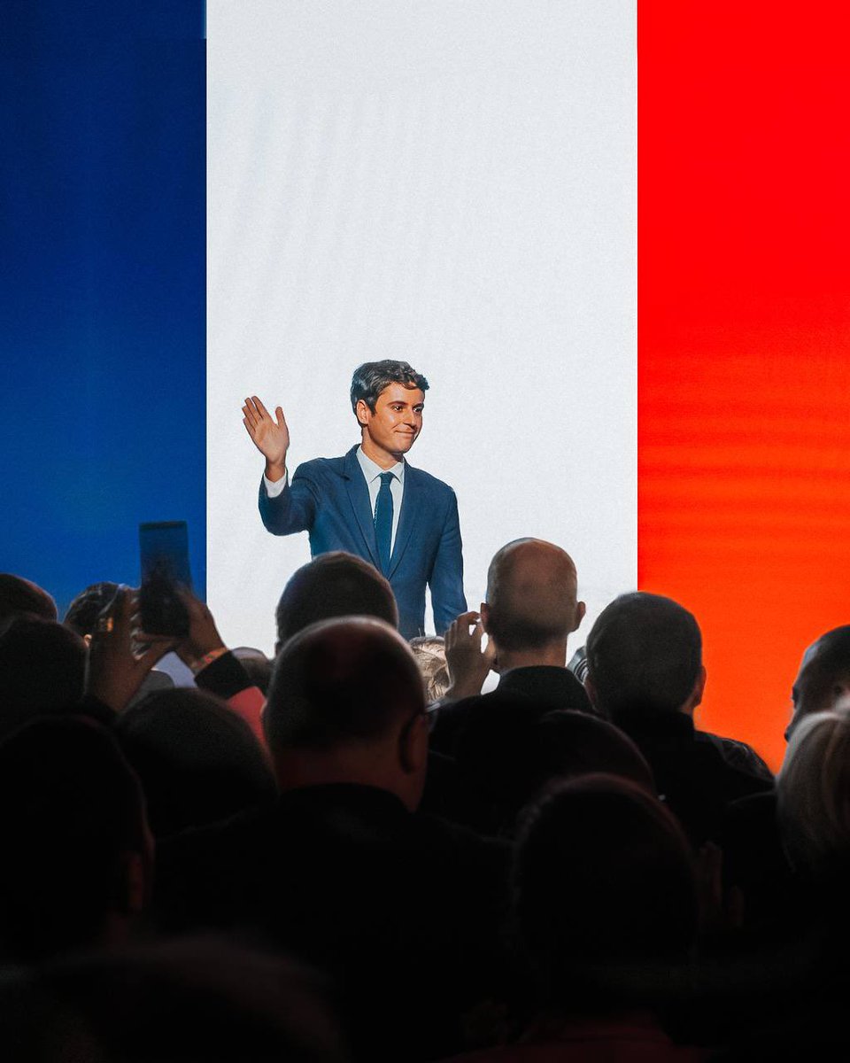 Un grand 👏 à <a href="/GabrielAttal/">Gabriel Attal</a> officiellement élu nouveau Secrétaire général de notre parti <a href="/Renaissance/">Renaissance</a>. Nous,<a href="/RE_Paris5/">Renaissance Paris5</a>, serons à tes côtés pour “renouer avec les idées et l’audace “ sur le travail,l’écologie,l’école,l’=té F/H, l’intégration,la sécurité,la laïcité… en 🇫🇷 et en🇪🇺