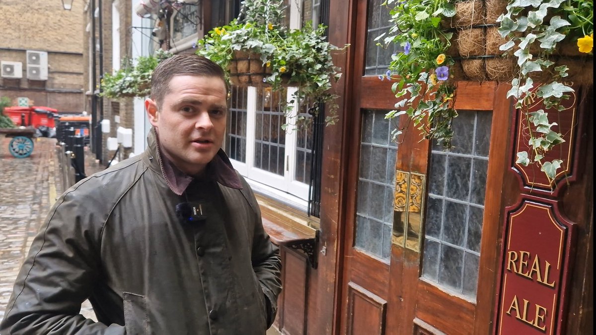 A few topical pub #tours will be given by <a href="/VinnieSull1van/">Vinnie Sullivan</a> in #London during 2025. There will be a few months in between each tour, so you have plenty of time to book and attend. The tours will be a mixture of history, and the pubs involved. The date of the first tour will be