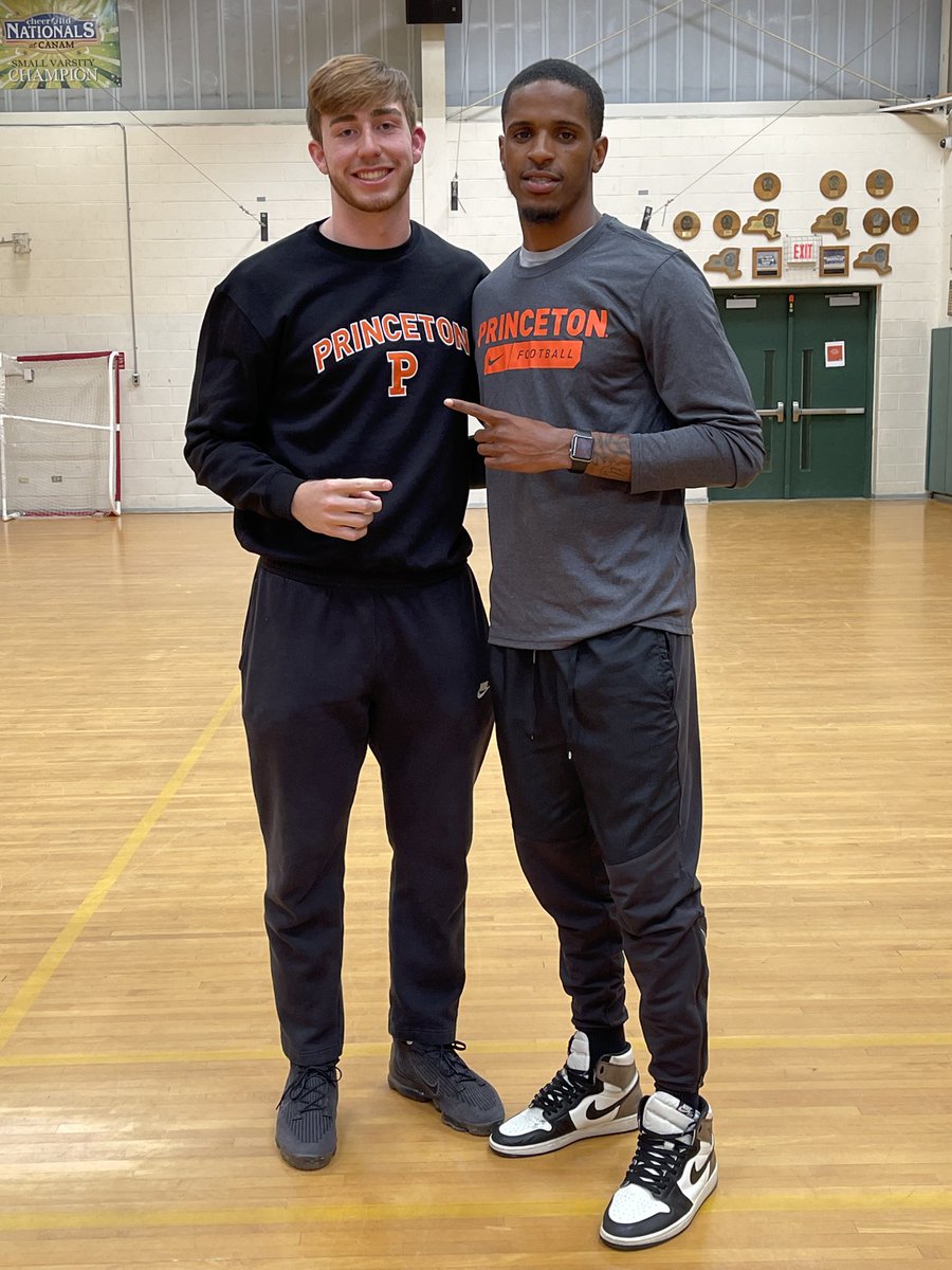 Coach Colón tweet media