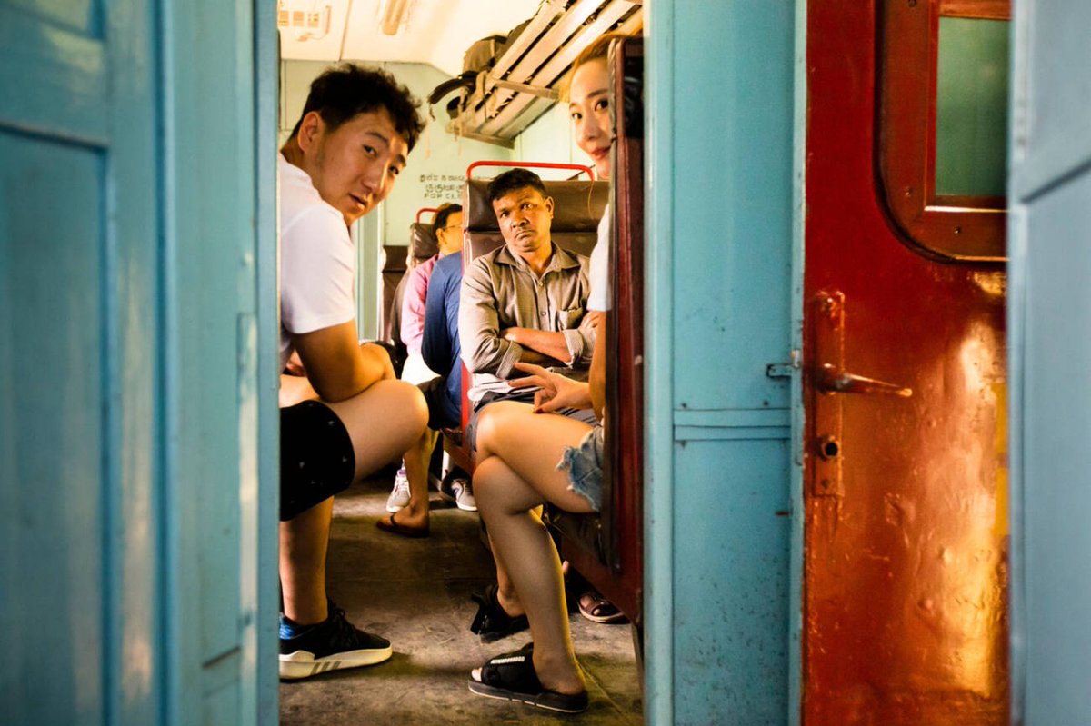 simplytgt's tweet photo. When you're on a train in Sri Lanka again, take a moment to look around and talk to the other people on the train. The great people you meet along the way are sometimes the best part of the trip, not where you end up.

#TGTImmersive #MakeTravelResponsible #WanderTravelGate https://t.co/bTbENXvikO