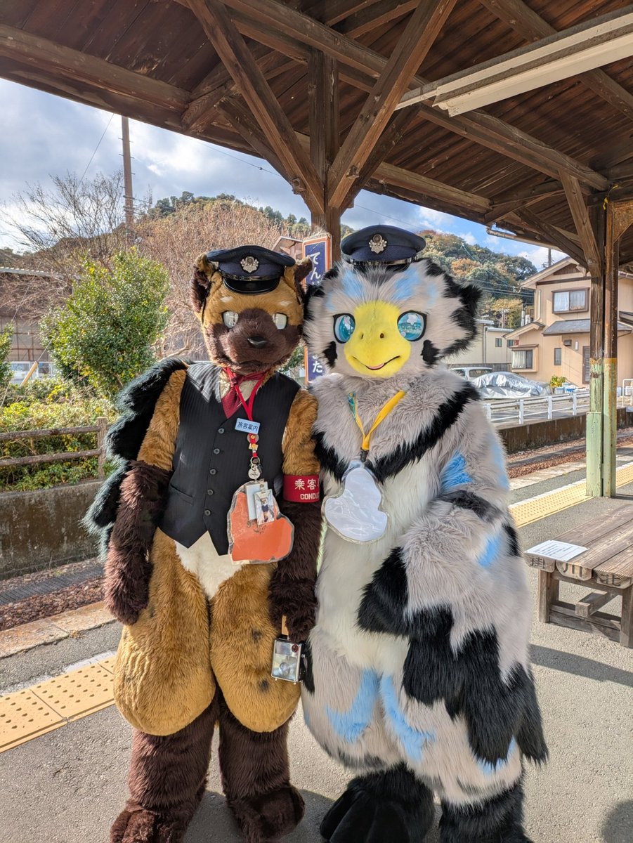 kounomiei's tweet image. この週末は弟者んとこの仔、レムフ君のの初陣に立ち会ってました( ˇωˇ )
キャラ経験あるだけあってほとんど心配無さそうだししっかり楽しめてたみたいで何より🤗
大きく羽ばたけよ！！
#天浜線 
#獣快速 
#ソソイのソイ