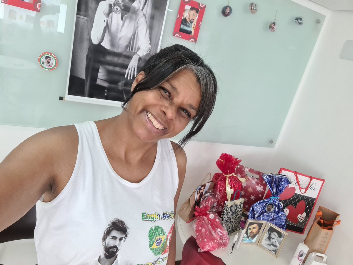 Crisscor's tweet photo. #natal @SignorinasFaBRA https://t.co/14TgWisfX0