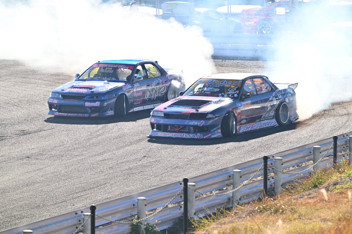 kamyuu073's tweet photo. #超日産博
2日目参加された方お疲れ様でした🙌
両日参加しましたが、今年最後に最高のイベントに参加できて良かったです✨️✨️

また来年もあるといいな🙏

ドリフトも撮影さ���てもらいましたのでオーナー様に届いたら嬉しいです❤️‍🔥 https://t.co/0yKE47F5AG https://t.co/RY3WiUiv9p