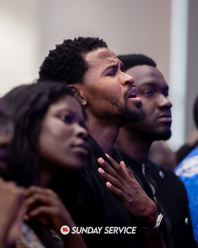 TFOLC's tweet photo. When we worship, we connect with the one who created us, and we find our purpose. 🙏🛐
How are you carrying the presence of God with you after today’s worship service? Share your thoughts and reflections!
#SundayService
#TFOLC
#MonthOfDivineProvision
#YearOfSignsAndWonders https://t.co/ICgOfWDgOj