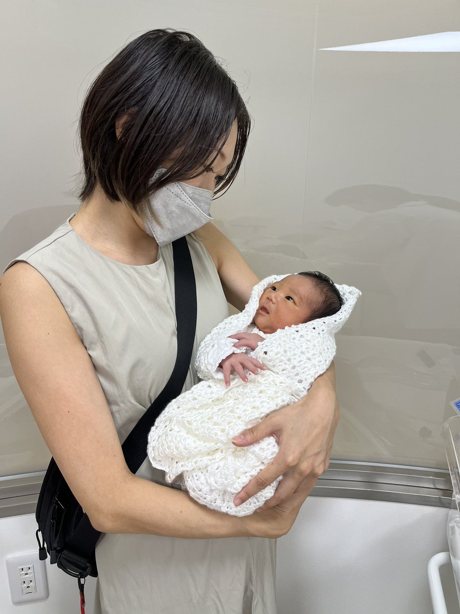 PortraitRagi's tweet photo. そいえば9月10日に第二子男の子を予定帝王切開で産みました👶❤️
姉弟の触れ合いが可愛すぎて毎日癒されてます💕💕
体重は戻ったけど2人目はBIGbabyだったのでなかなかお腹周りのお肉さんが落ちてくれません。1月から仕事復帰なんて考えられないくらい
ずっと一緒にいたいですが頑張ります🔥
#出産報告 https://t.co/BEwVFEtClQ