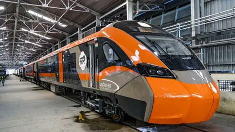 Vande Bharat is entering the Cargo Movement Sector

These 16 bogey rakes are lighter and meant to move smaller cargo like Apparels, Electronic Goods

There are no distance restrictions