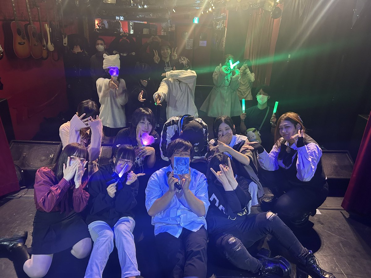Ryu_sing05's tweet photo. 取り急げてないけど取り急ぎます
言いたいことなどはまた別ツイートでしっかりとします！
Azule Festival 生誕祭ありがとうございました！
最高のメンツたちと最高の形でラストライブを飾れたと思います！
またいつかステージ上での俺を楽しみに待っててくれると嬉しいです！
セトリはALTへ！ https://t.co/Bvn7tBKYZK