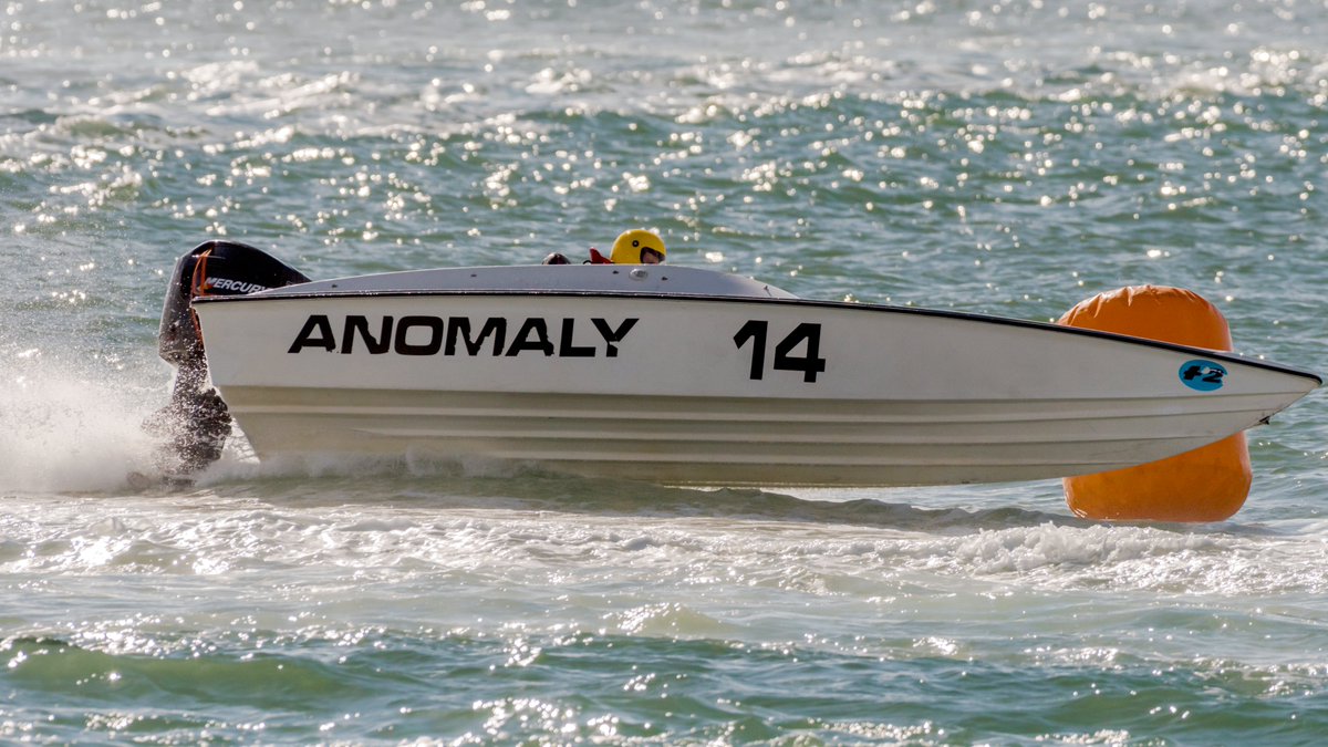 JBPhotos_UK's tweet image. White powerboat, normally a right pain in the ass to capture on a sunny day ...
#AlphabetChallenge #WeekWforWhite #powerboat