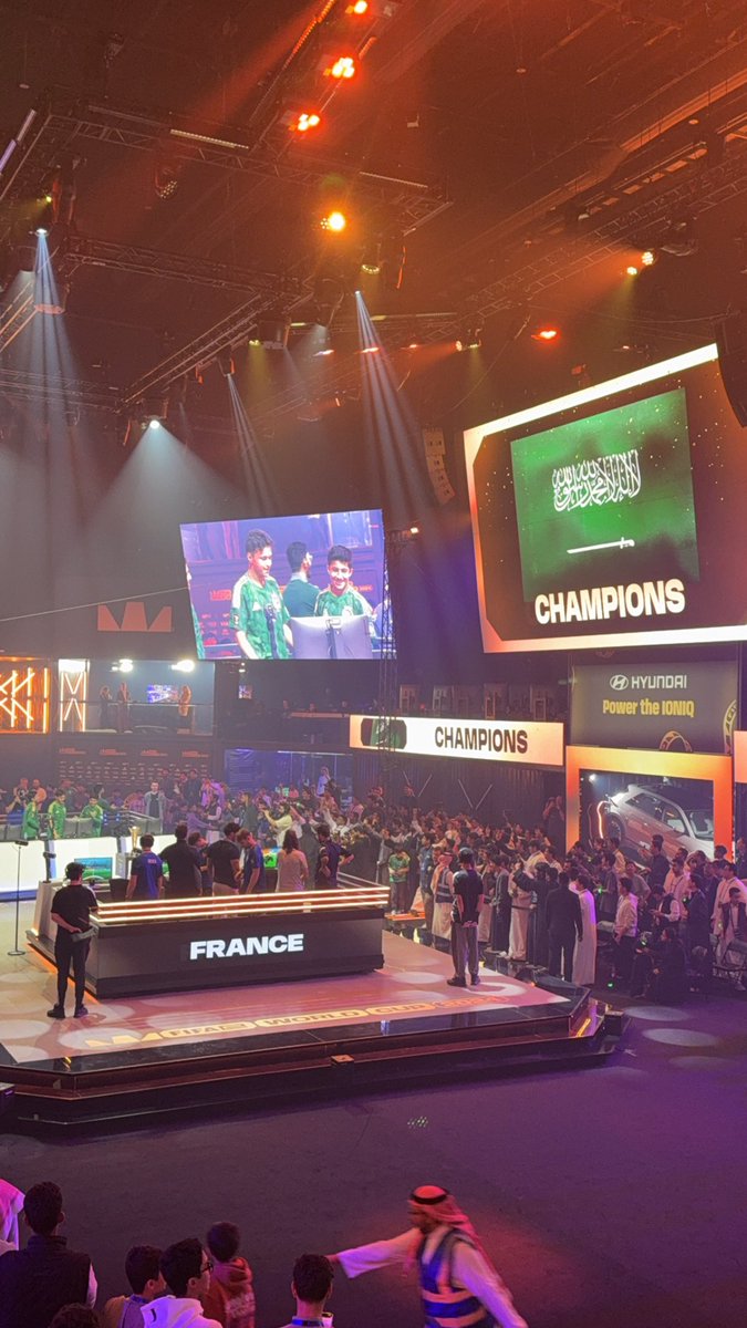 واخيرررراااااااا انكسرت لعنة النهائيات ترضخخخ اخيرررا تحققت الاماني 🇸🇦🇸🇦🇸🇦💚💚💚
<a href="/FIFAe/">FIFAe</a>