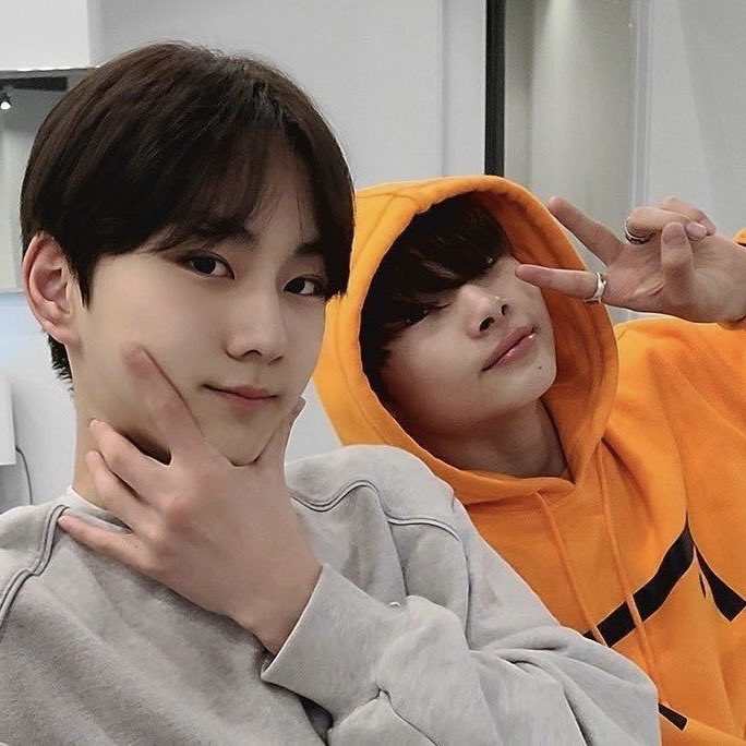 뿌 tweet media